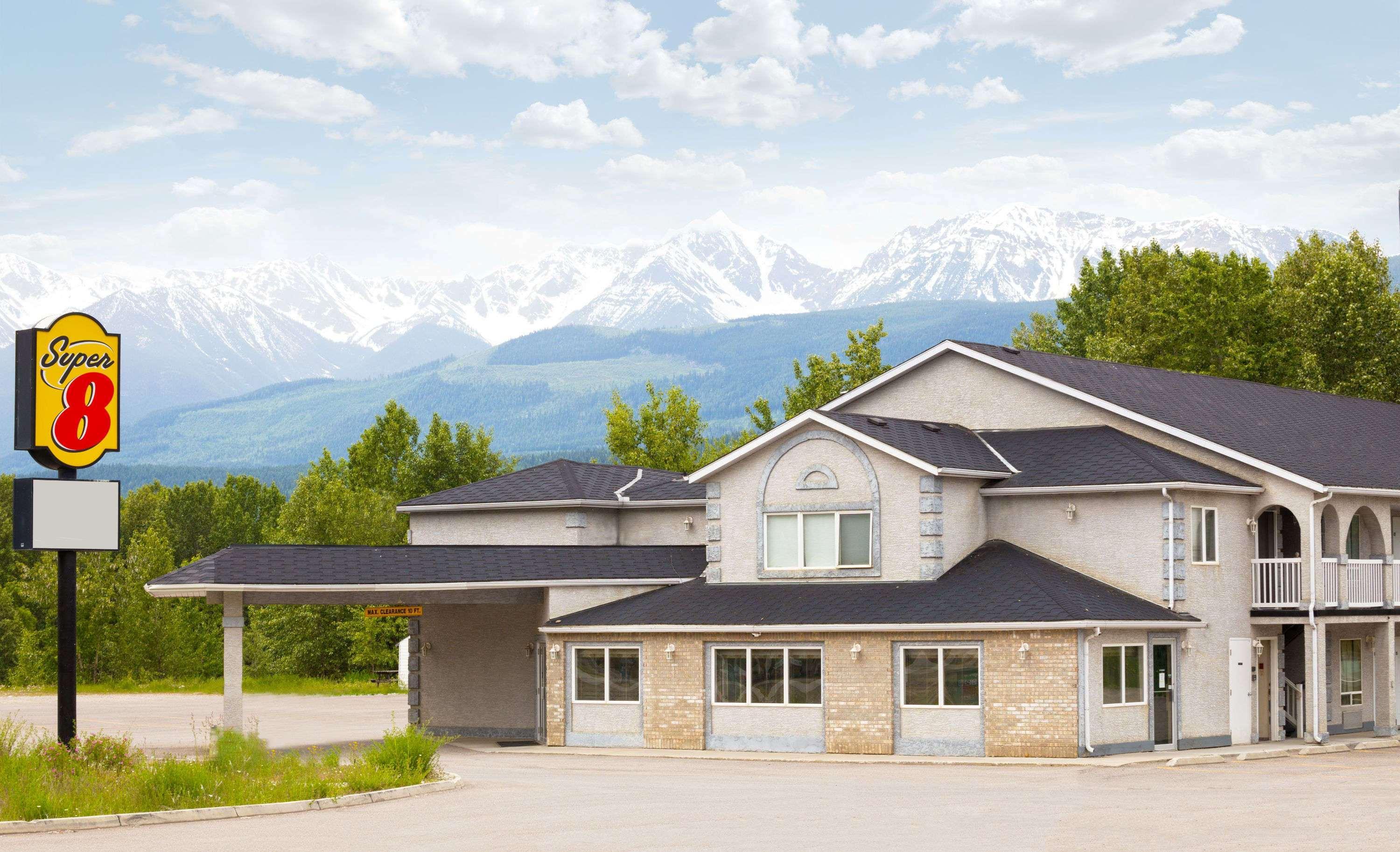 Super 8 By Wyndham Golden Hotel Exterior foto